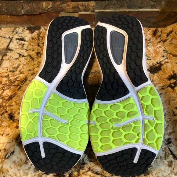 NEW BALANCE FRESH FOAM 680 V7 RUNNING SHOE - WOMEN'S, MAUVE, SIZE 7 - Picture 4 of 5